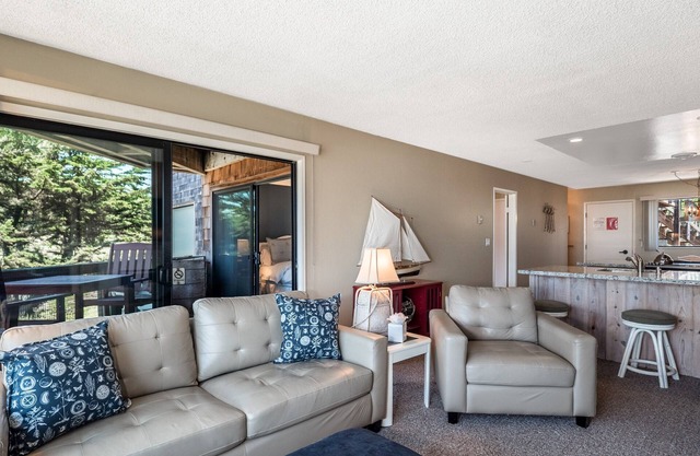 Pajaro Dunes Resort - 2 bedroom Newly Updated Shorebirds Condo!