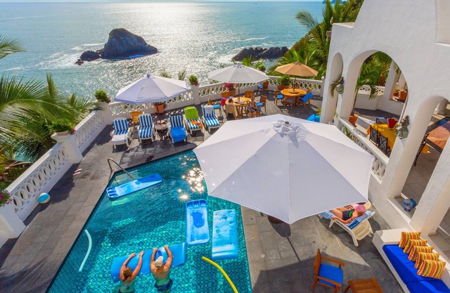 Palace by the Sea: Private Oasis. Fully Staffed Villa, Breathtaking Ocean Views.