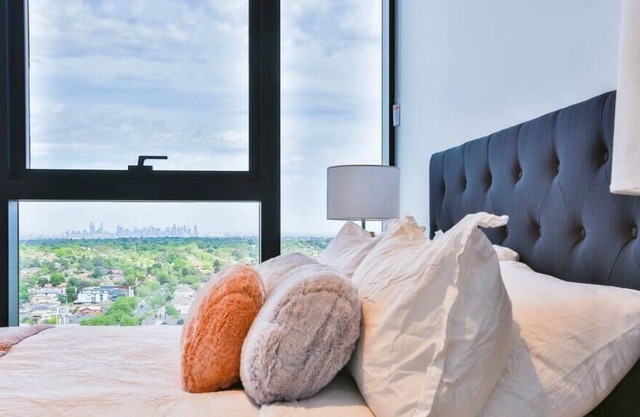 Palatial Apartment S15-2B 2BR2BABox Hill