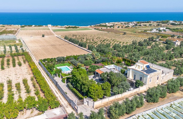 Palazzo Biscilia with private pool, Bisceglie, Italy