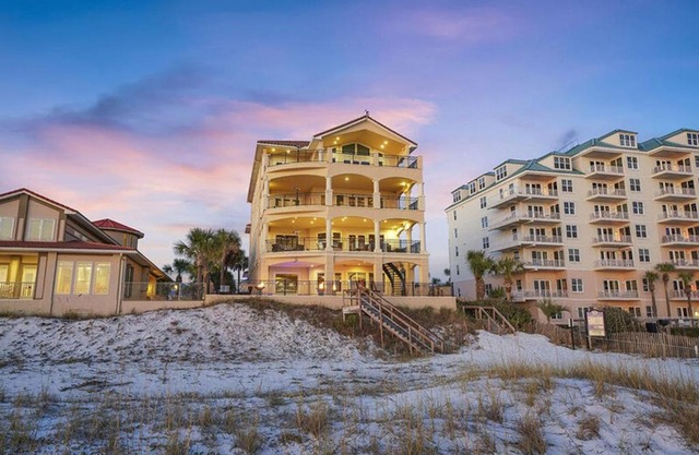 Palazzo del Mar by Five Star Properties
