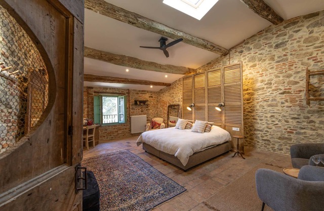 Palazzo located in a Borgo on a hill with an endless view over the apennines.