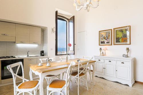 Palazzo Migliaccio Apartment by Casa di Marco AP23