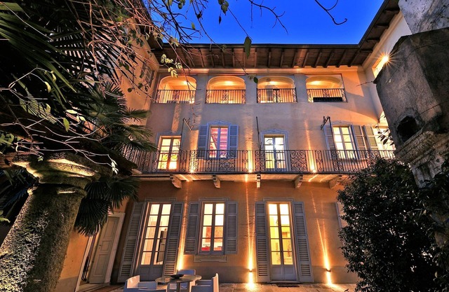 Palazzo Novara - Four Bedroom Castle, Sleeps 8
