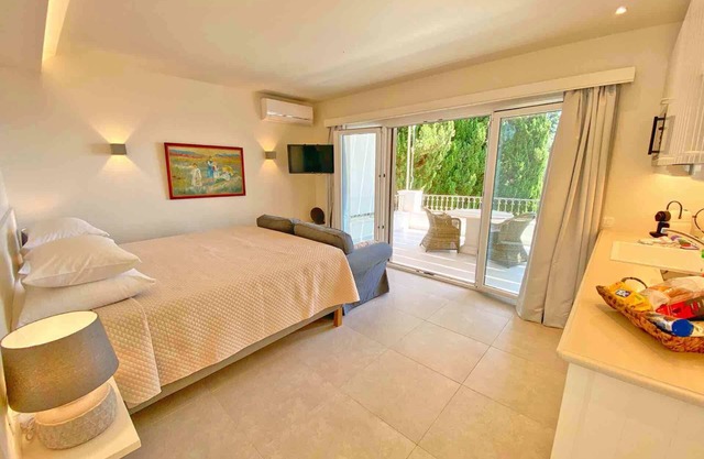 Paleopetres K-Nine - Premium Suite - sea views - pool - Kalami -