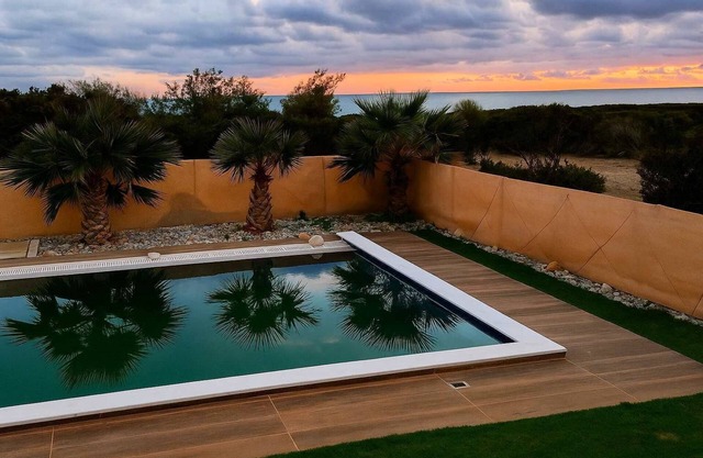 Paliochora Beachfront Escape, Milolithos Pool Nest