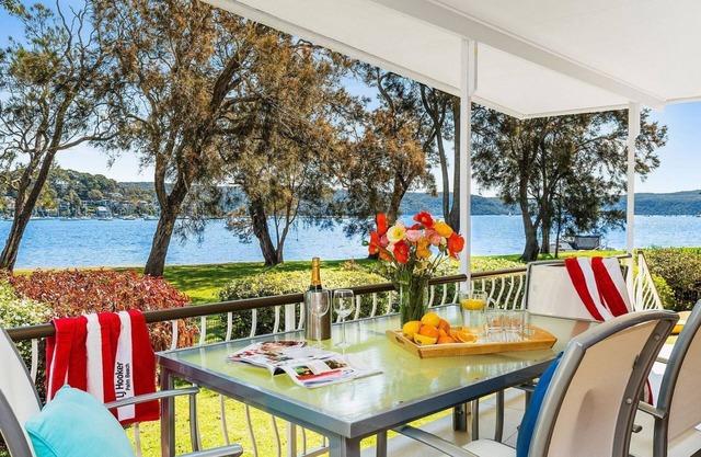 PALM BEACH COTTAGE by Palm Beach Holiday Rentals