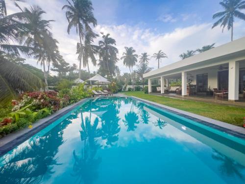 Palm Cove Villa Ahangama