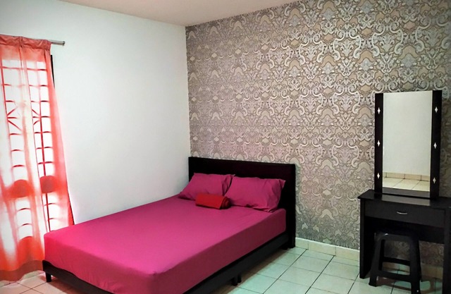 Palm Spring Condo Near Petaling Jaya MRT Station