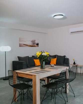 Pamvotis Urban Suites