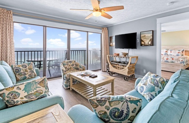 Panama City Beach Front - 2BR/2BA Condo Near St Andrews State Park