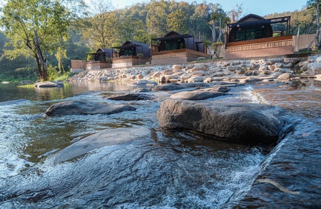 Pang fan Rock & River Resort