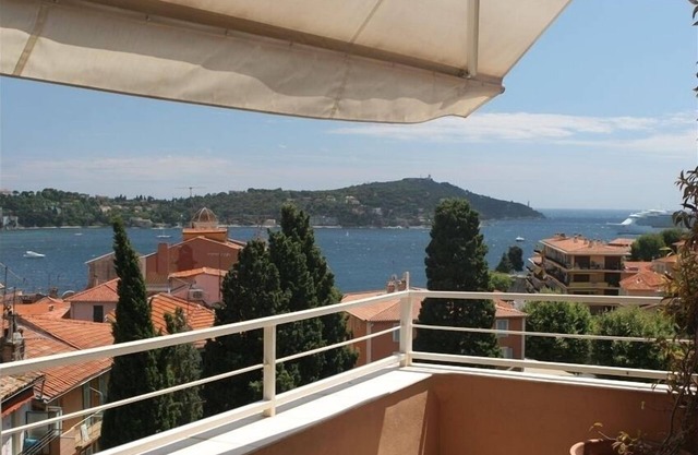 Panoramic seaview terrace overlooking Villefranche/Mer Old Town 10min walk Beach