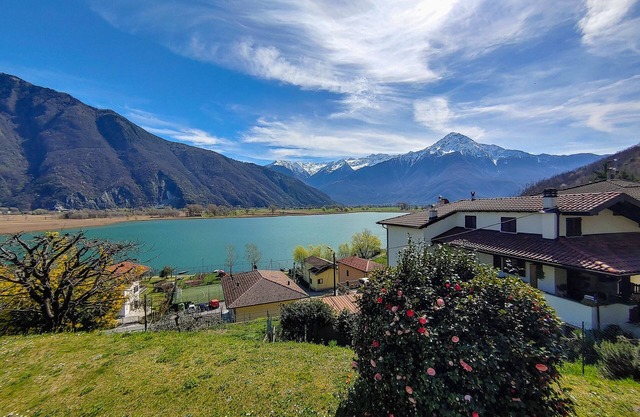 Panorama Mera holiday flat with garden