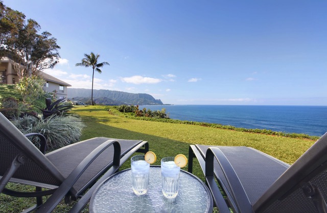 Panoramic Breathtaking Ocean-Sunset-Bali Hai Views, A/C + Surf Crashing Below!