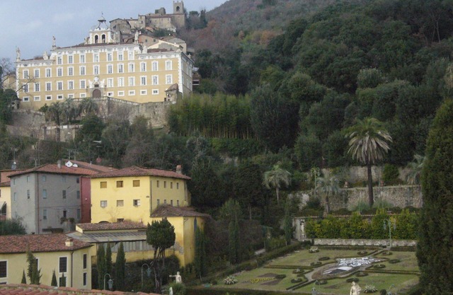 panoramic, front Collodi Garden