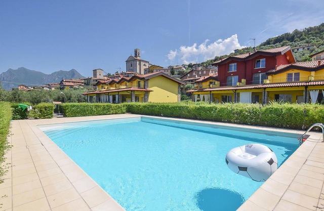Panoramic terraced house for your vacation on Lake Iseo.