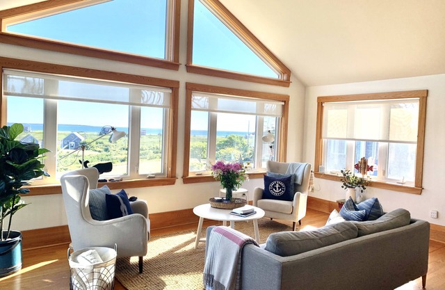 Panoramic Ocean Views!