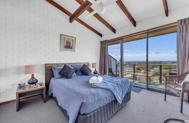 Panoramic Townhouses: Superior