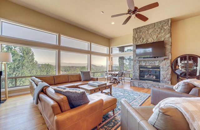 Panoramic Views: Luxe Payson Paradise!