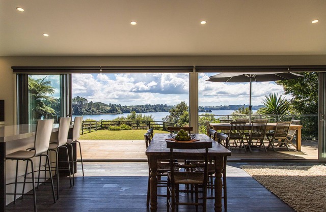 Panoramic Views, Modern House, Private Jetty/Beach