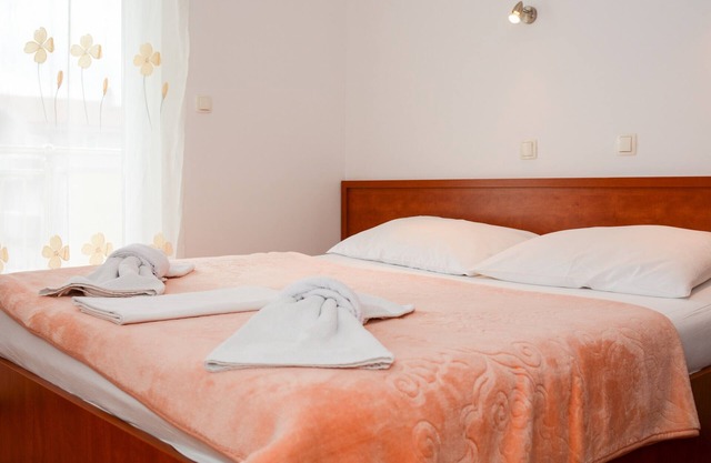 Pansion Škegro - Double Room with Balcony 4