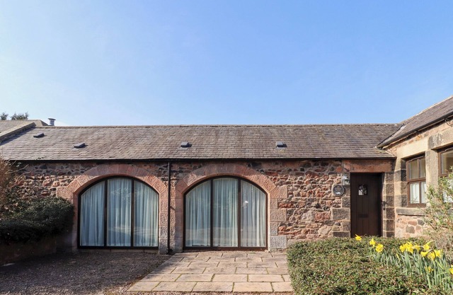 PANSY PLOT, pet friendly, character holiday cottage in Wooler