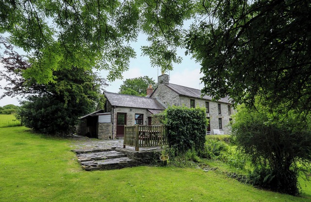 PANT, pet friendly, country holiday cottage in Llangrannog