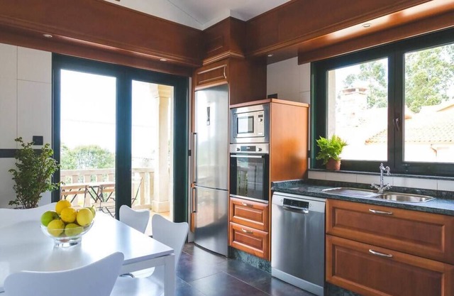 Pantin Beach View Villa Pool Aloha-te
