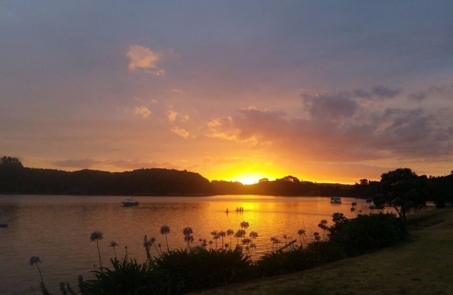 Papaka Bach - Awesome Waterfront Location