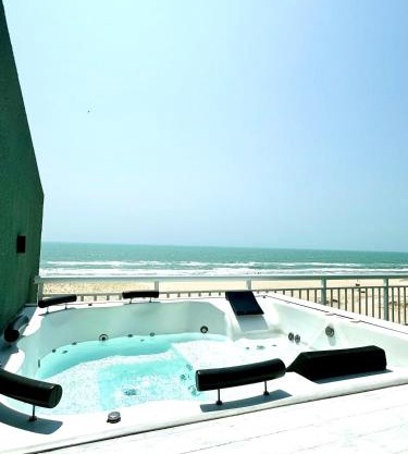 Paraíso Beach - Terramaris - Cobertura duplex frente mar, pé na areia, próximo ao Beach Park