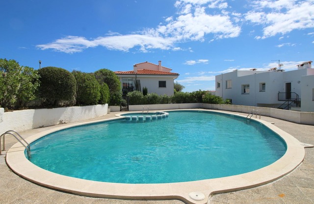 PARADÍS I - Apartamento con piscina en Llançà