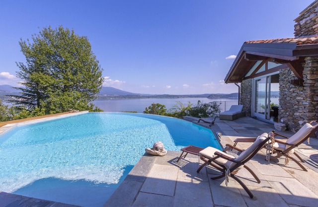 Paradis Relais Infinity Pool View, Belgirate, Italy