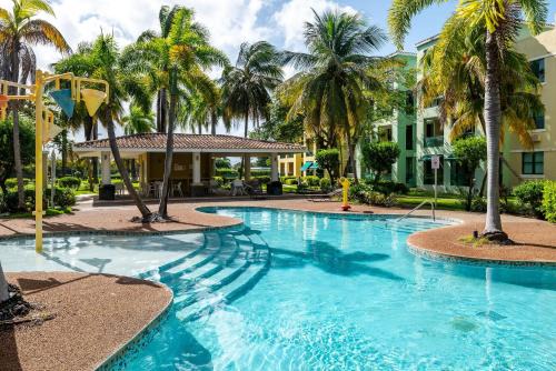Paradise at Aquatika Poolfront with Private Beach