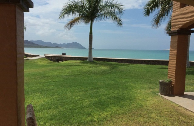 PARADISE AT BAHIA DELFIN/BEAUTIFUL 1ST FLOOR, POOLSIDE, OCEANVIEW , GOLD ZONE