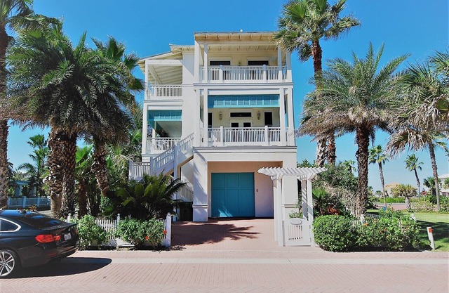 Paradise at it's Finest! Beach House with Elevator!