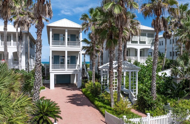 Paradise Found is exactly what you can expect when you rent this private house!