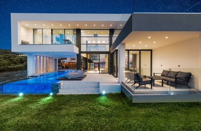 Paradise Hill Luxury Villa