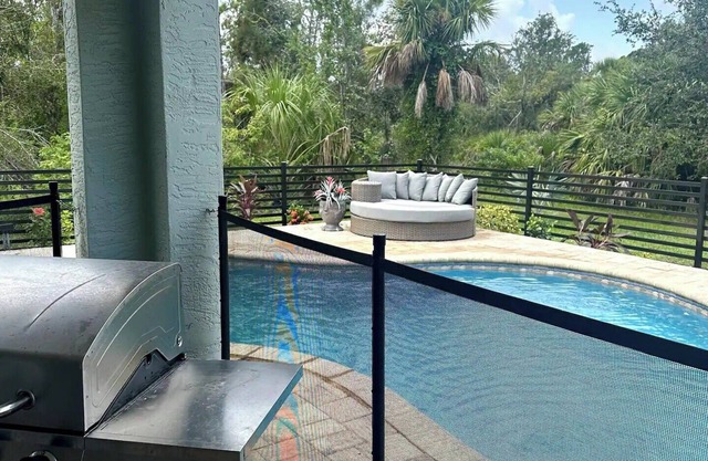 Paradise in Port Charlotte -PRIVATE POOL! BEACH, GOLF, SUNSETS!