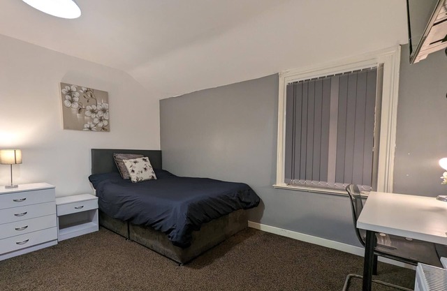 Paradise Street Contractor Haven - Centrally Located Double En Suite Room