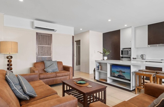 Paradiso 2 Bedroom Family - Ground Floor Comfort with Resort Access and Marine Parade Dining
