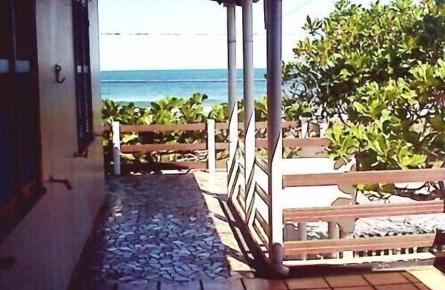 parana coast, Beira Mar, Excellent townhouse on Av. Atlantica