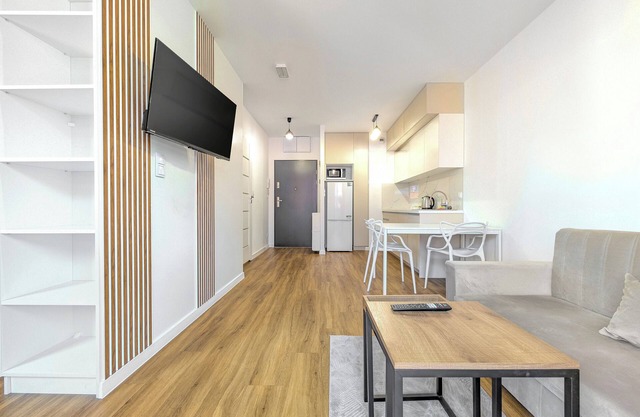 Park Skowroni Heights Apartment