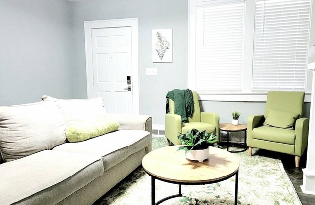 Park View Place - 2 Bed/1.5 Bath