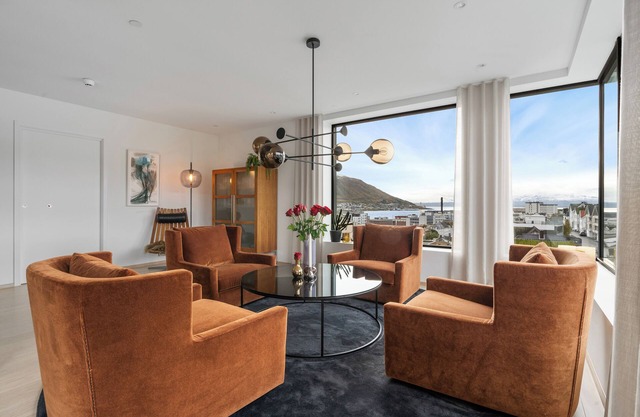 Parkgata 15 Luxury Apartment, 2 bad rooms, 2 bathroom, parking Downtown Tromso