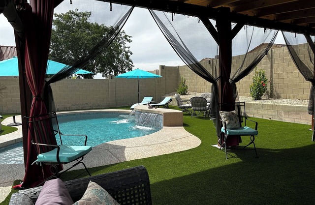 Parking|Pool|SCI|Backyard|King|AC|BBQ