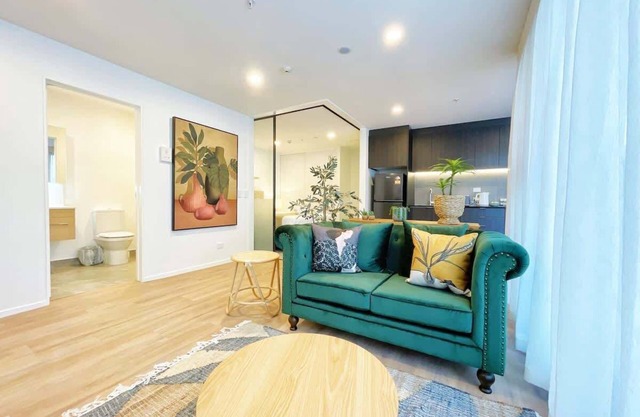 Parkside Living Unique1B Apt in CBD vs Pool & Gym