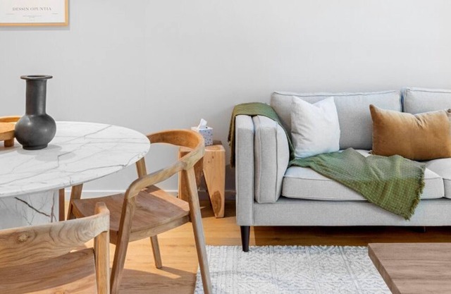 Parkside Paradise: Luxury Loft Living