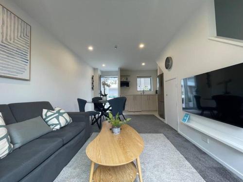 Parkside Retreat - 3 Beds -Sleeps 6 Near Westfield