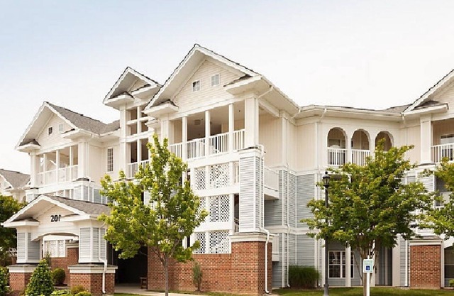 Parkside Williamsburg Resort -golf with friends or visit historic Williamsburg!